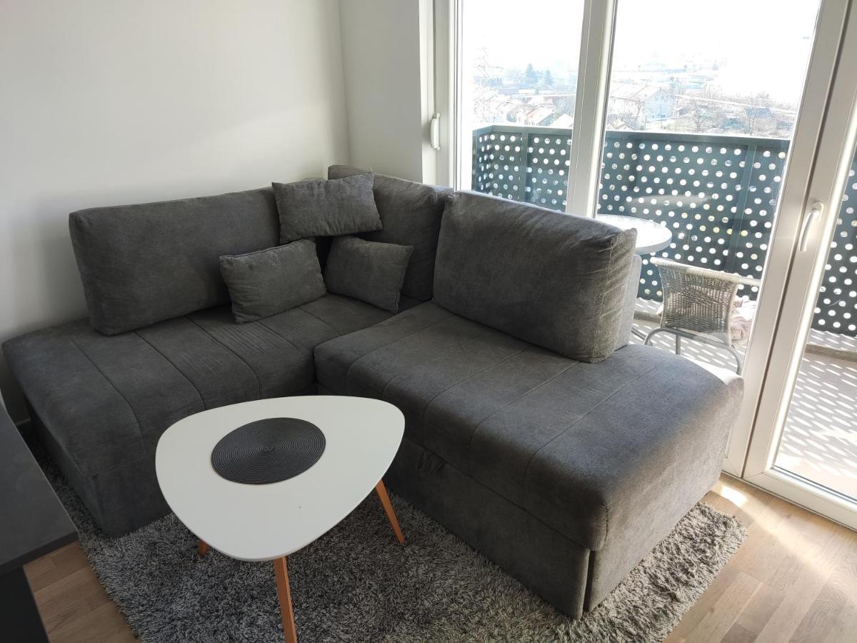 Apartmani Sarah 2 Тузла Екстериор снимка