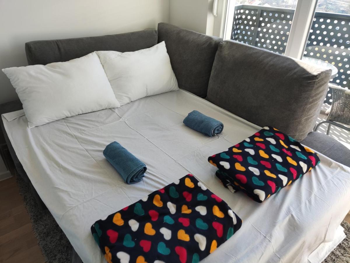 Apartmani Sarah 2 Тузла Екстериор снимка